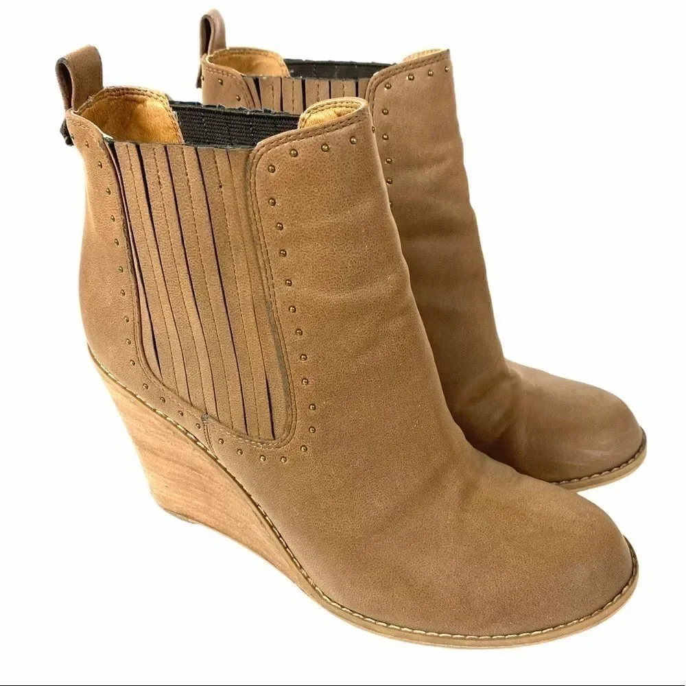 Melrose and Market Merrit Wedge Booties